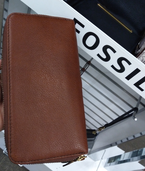 Fossil Zip Around Wallet - Picture 11 of 11